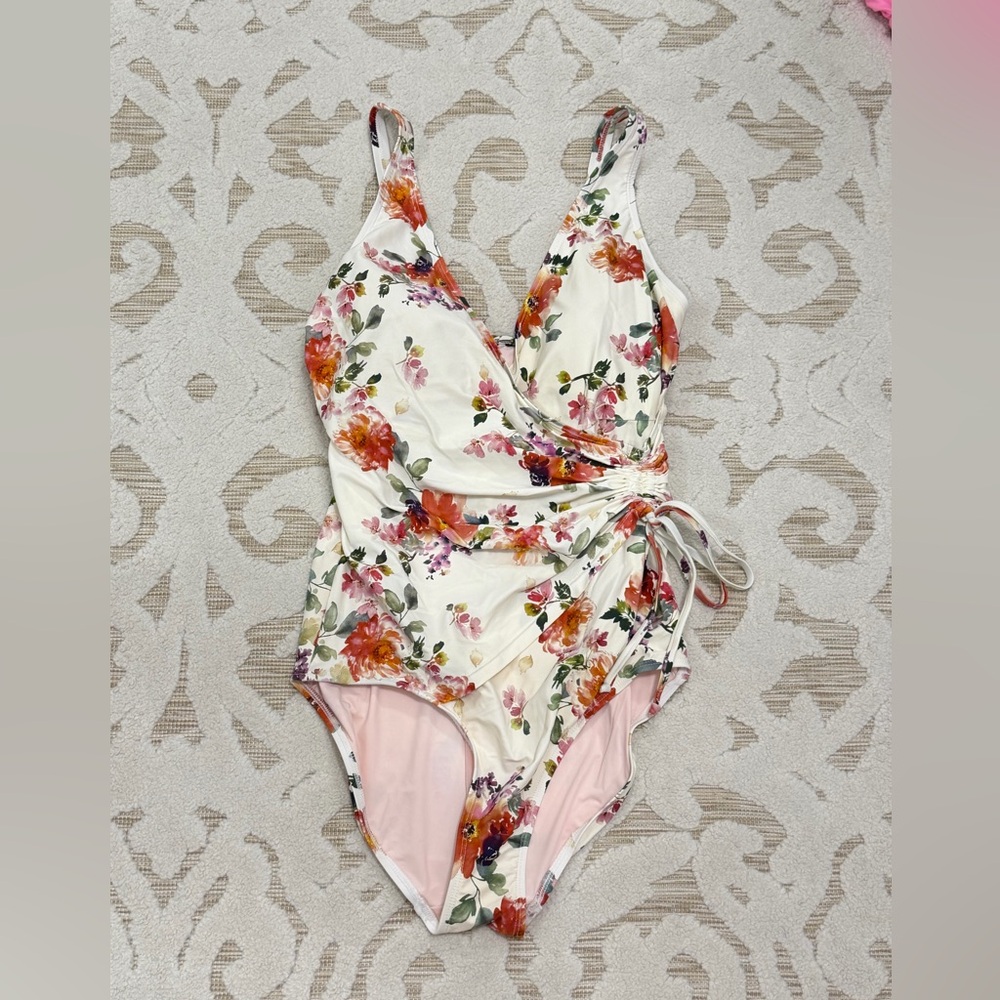 Nitpuck floral one piece, medium - Picture 3 of 7